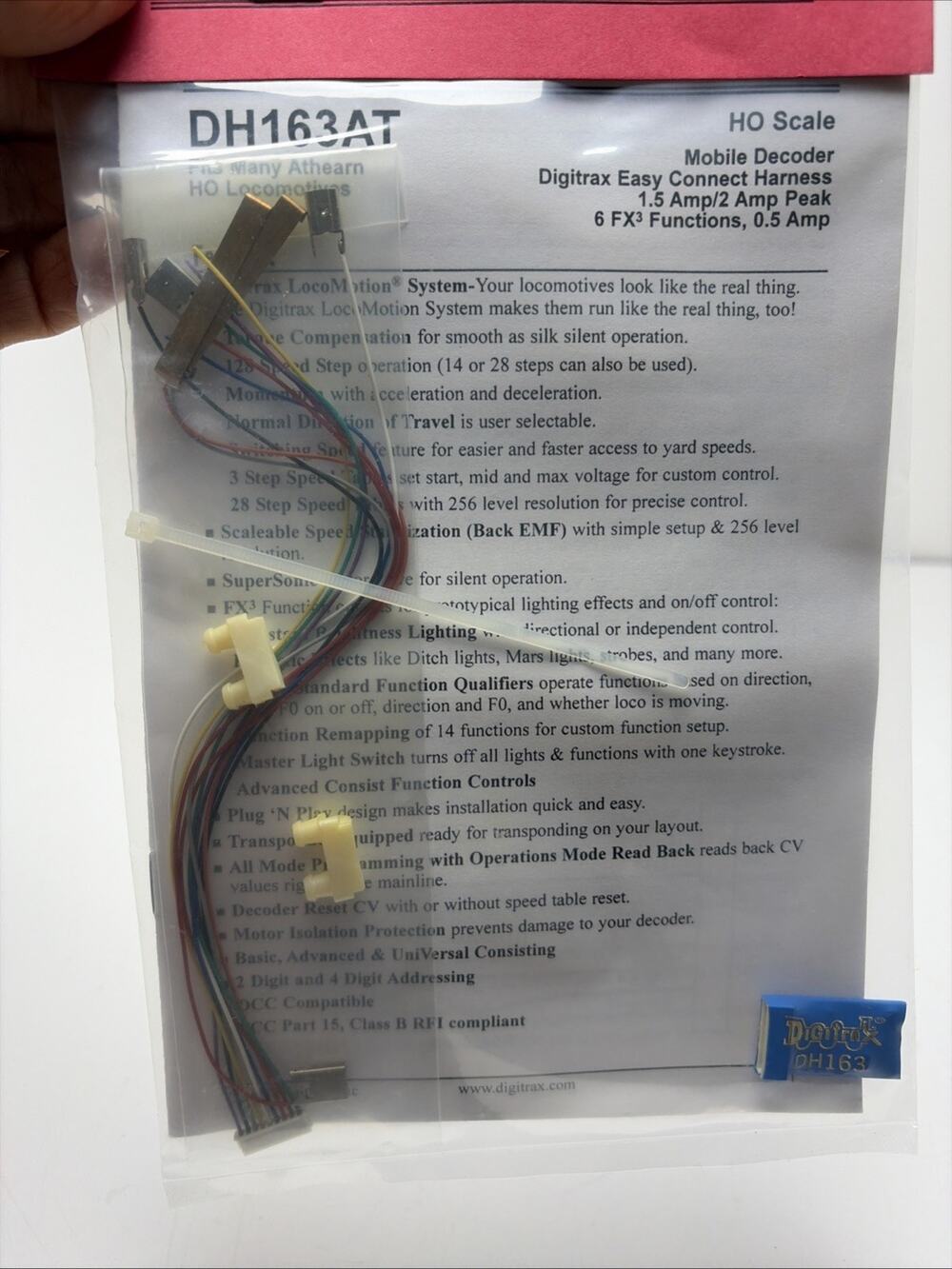 Digitrax DH163AT 1.5 Amp Mobile Decoder HO Scale Locos